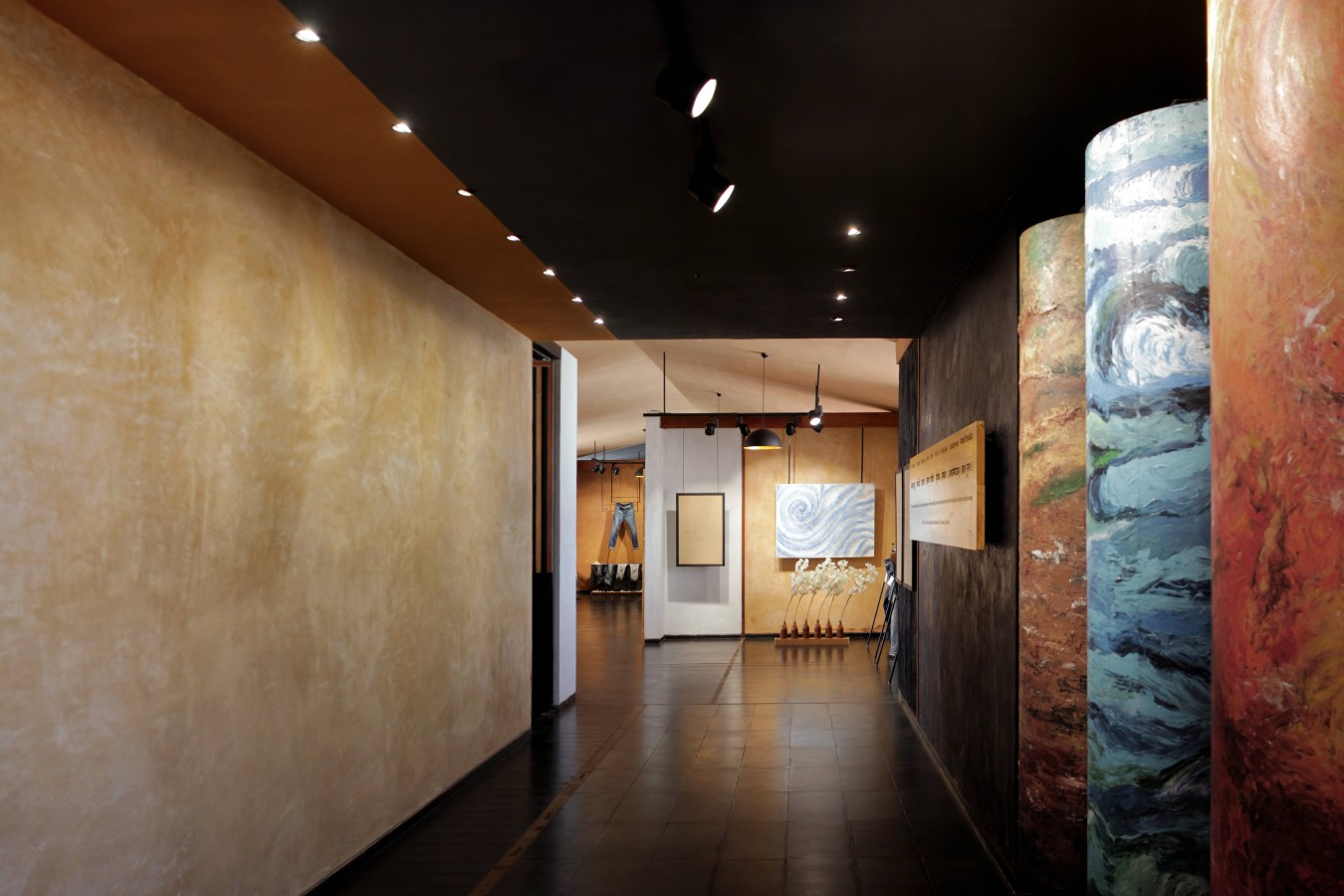 Clay lime plaster in the Indigo Lab Lobby